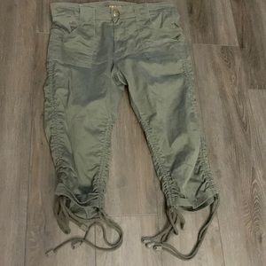 Crest Cargo Capris